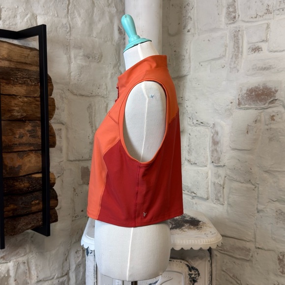 Old Navy Vibrant Orange and Red Zip Crop Top - Picture 2 of 7